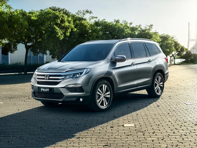 Honda Pilot III (2015-2022) – schematy bezpieczników i przekaźników