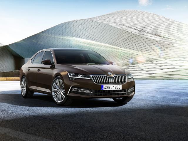 Skoda Superb III (2017) – schematy bezpieczników i przekaźników
