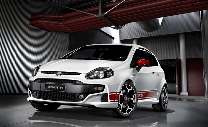 Abarth Punto 2012 (2012-2014) – schematy bezpieczników i przekaźników