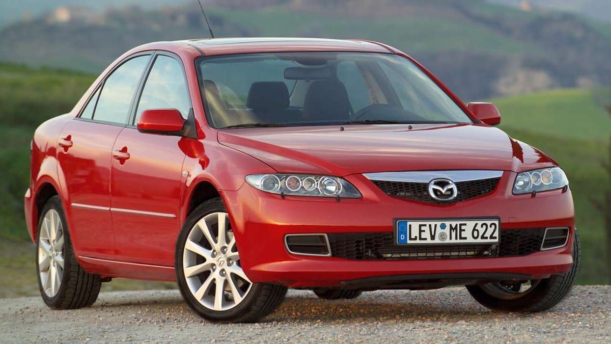 Mazda 6 I (2006-2008) – schematy bezpieczników i przekaźników