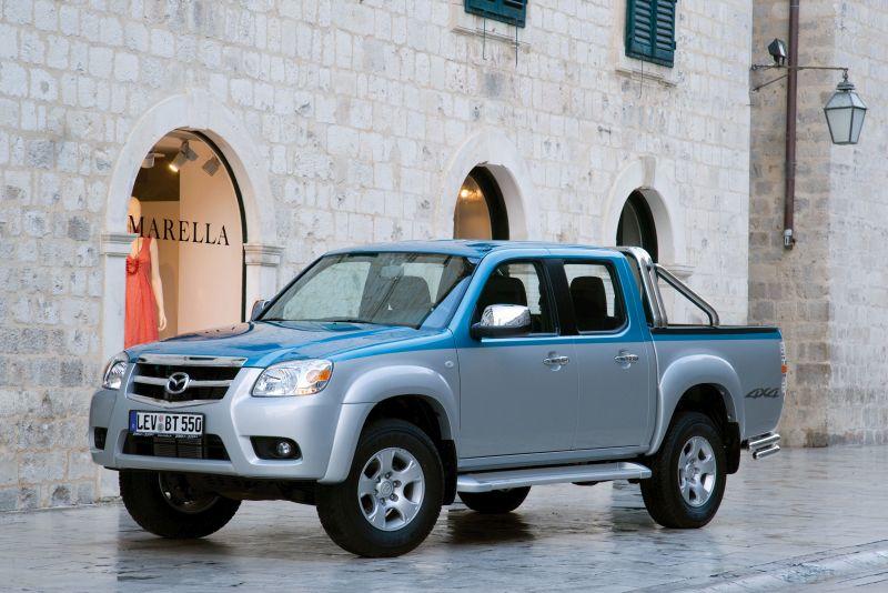 Mazda BT-50 I (2006-2011) – schematy bezpieczników i przekaźników