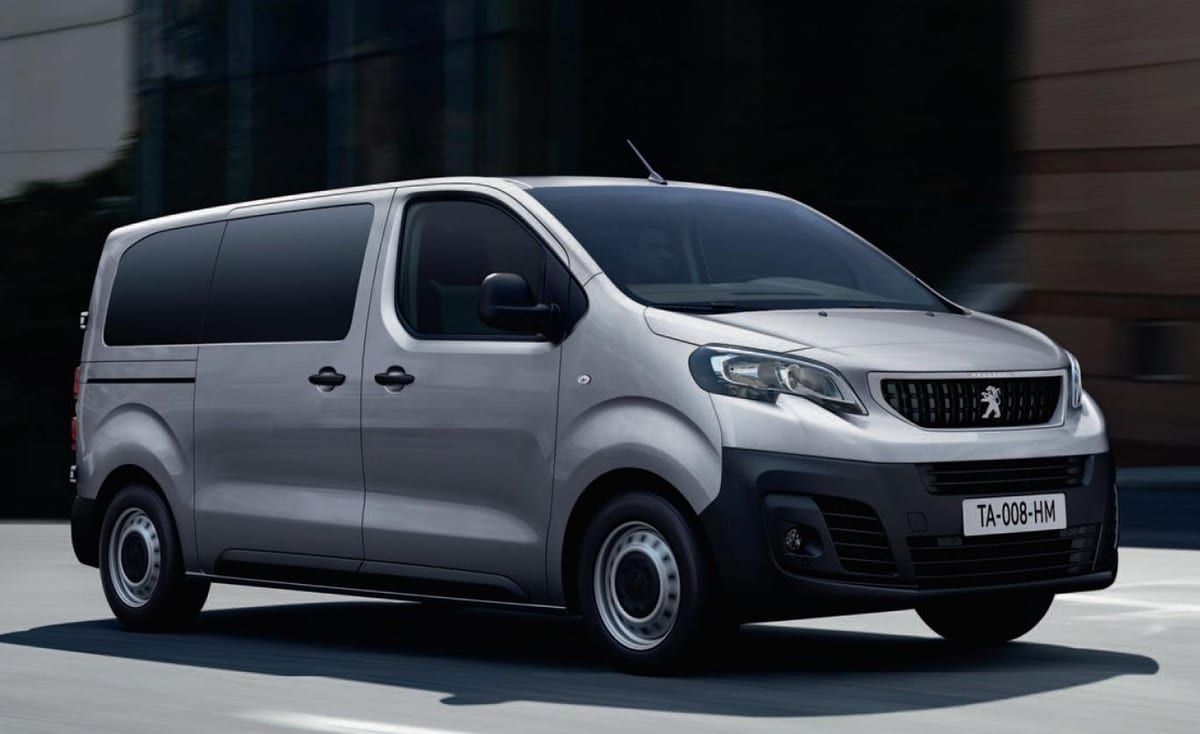 Peugeot Expert III i Traveller (2021-2023) – schematy bezpieczników i przekaźników