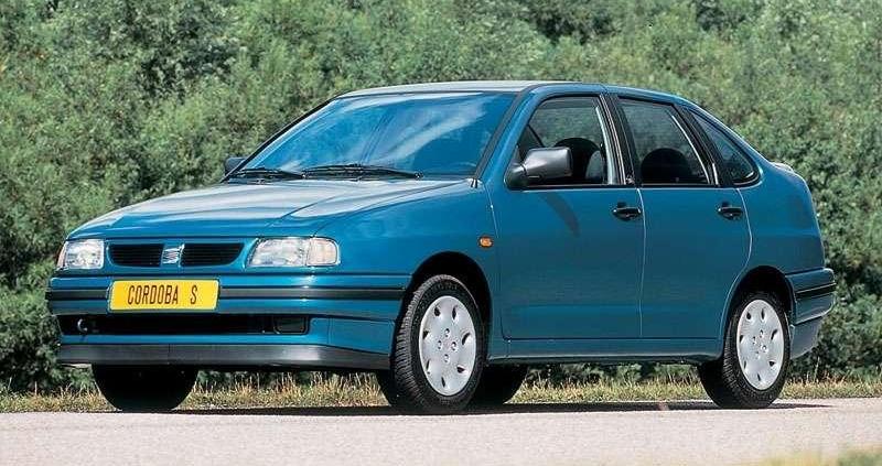 Seat Cordoba I (1993-2002) – schematy bezpieczników i przekaźników