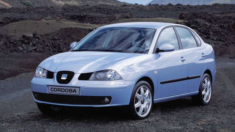Seat Cordoba II (2006-2007) – schematy bezpieczników i przekaźników
