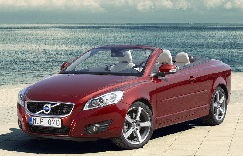 Volvo C70 (2010-2013) – schematy bezpieczników i przekaźników