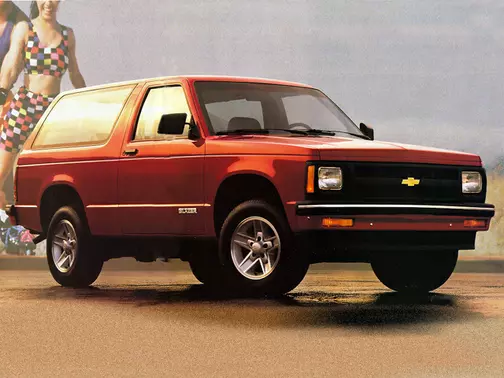 Chevrolet S10 Blazer (1982-1994) – schematy bezpieczników i przekaźników