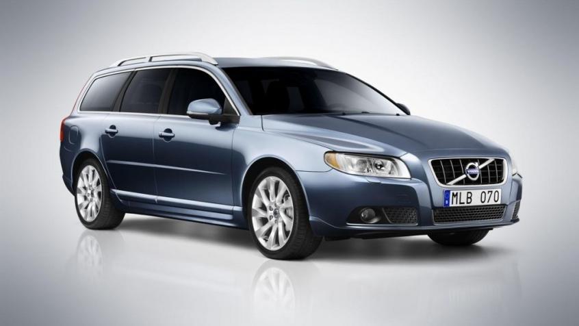 Volvo V70 i XC70 (2016) – schematy bezpieczników i przekaźników