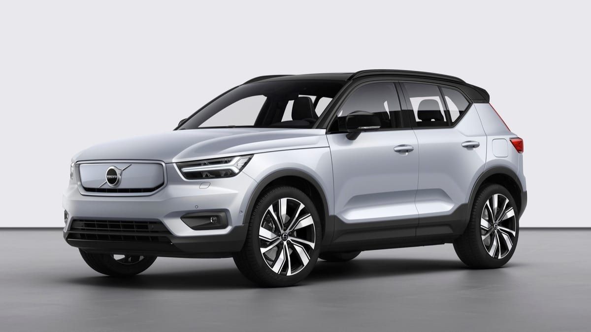 Volvo XC40 Recharge Pure Electric (2023) – schematy bezpieczników i przekaźników