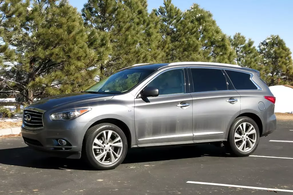 Infiniti JX35, QX60 (2012-2017) – schematy bezpieczników i przekaźników