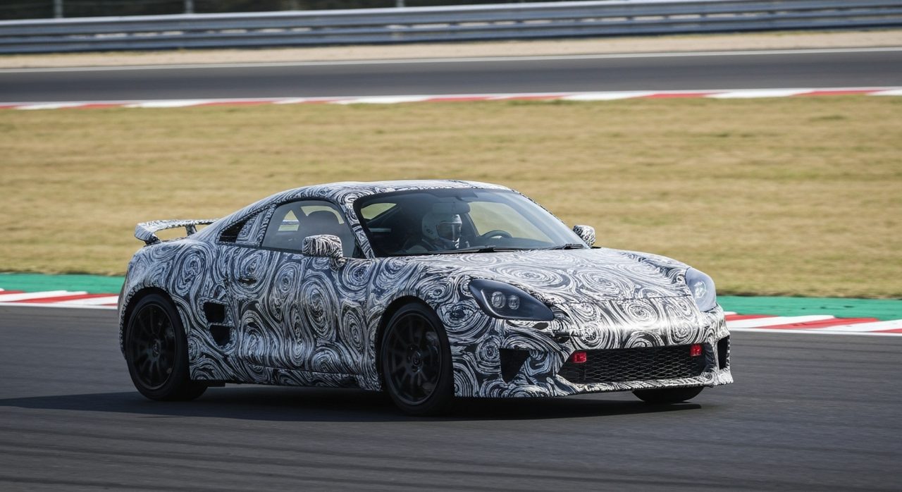 Nowa Toyota MR2 przyłapana na Fuji. Silnik 2.0 turbo i napęd 4x4