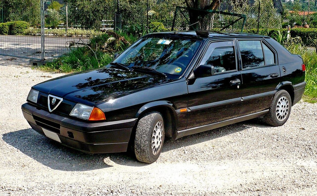 Alfa Romeo 33 (1983-1989) – schematy bezpieczników i przekaźników