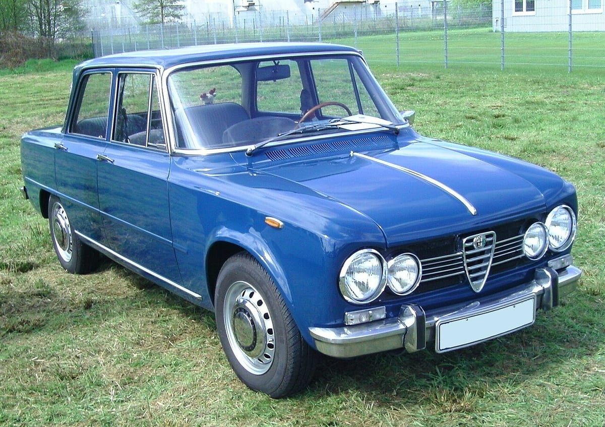 Alfa Romeo Giulia (2020-2023) – schematy bezpieczników i przekaźników