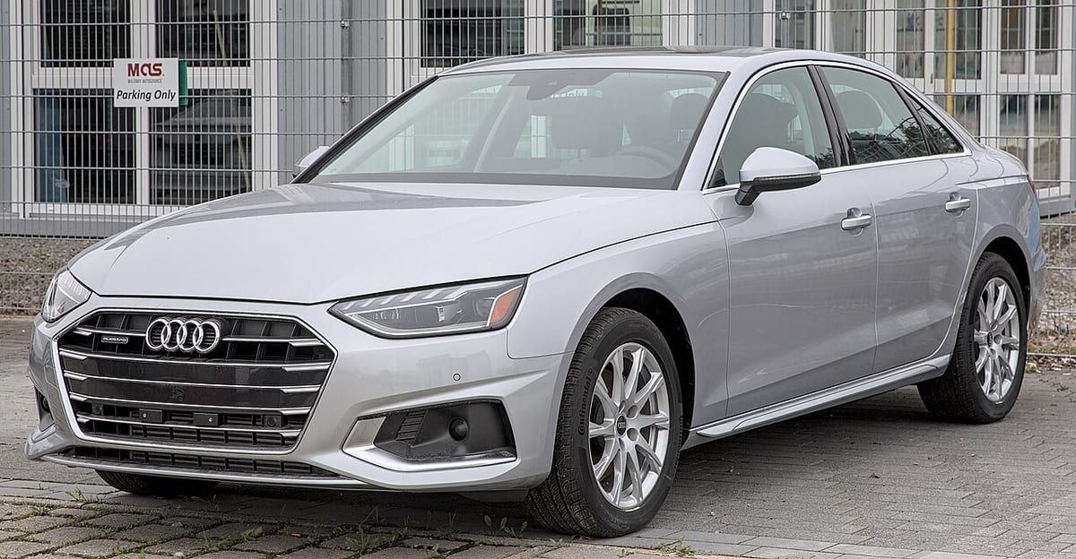 Audi A4 i S4 (B8, 8K) (2010) – schematy bezpieczników i przekaźników