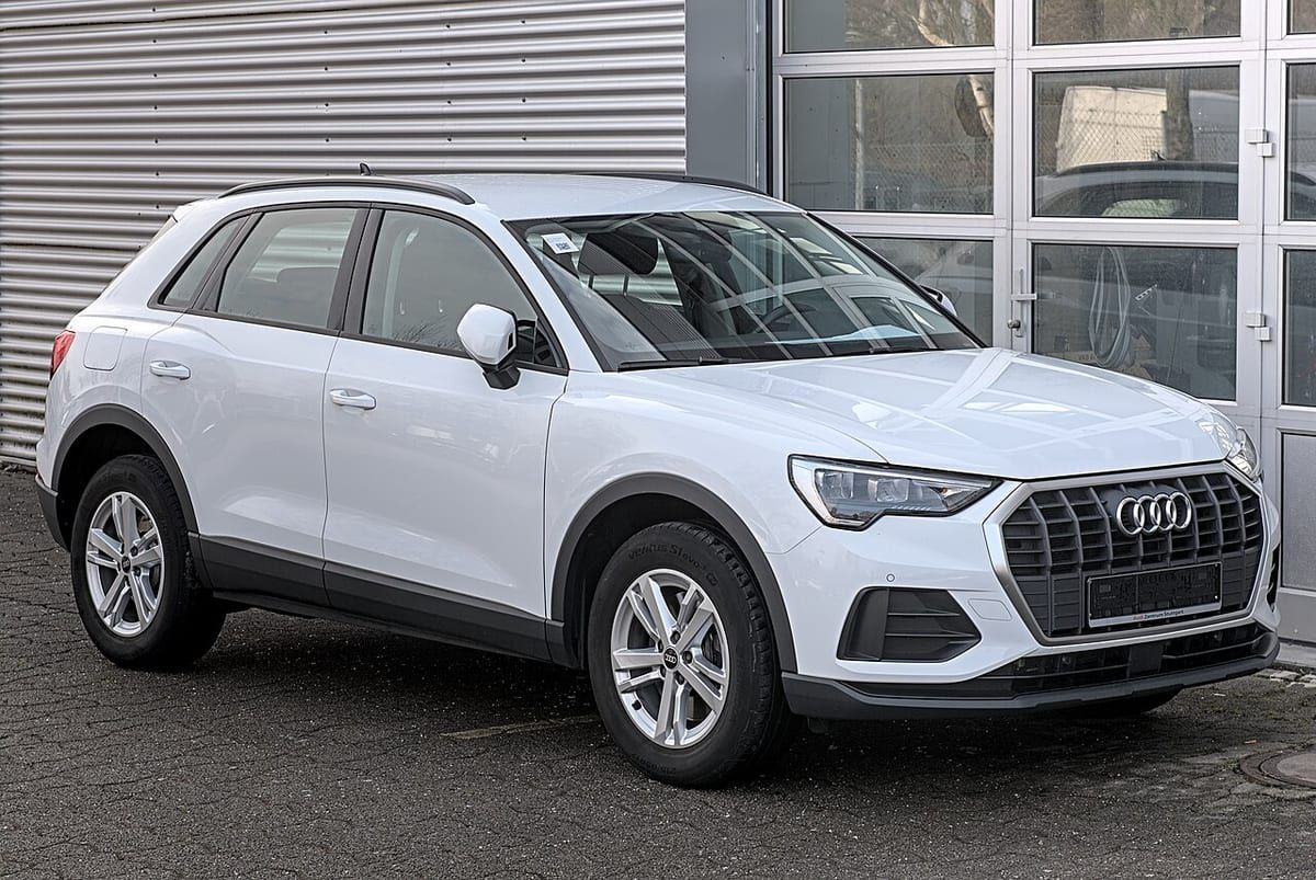 Audi Q3 F3 (2023) – schematy bezpieczników i przekaźników