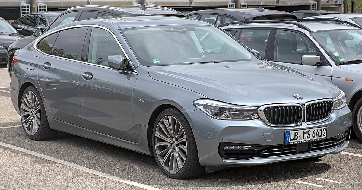 BMW 6 Gran Torismo G32 (2021-2023) – schematy bezpieczników i przekaźników