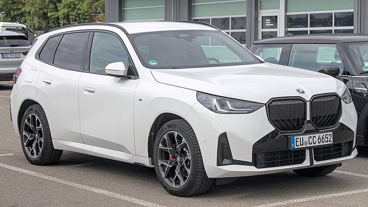 BMW X3 F25 (2011-2017) – schematy bezpieczników i przekaźników