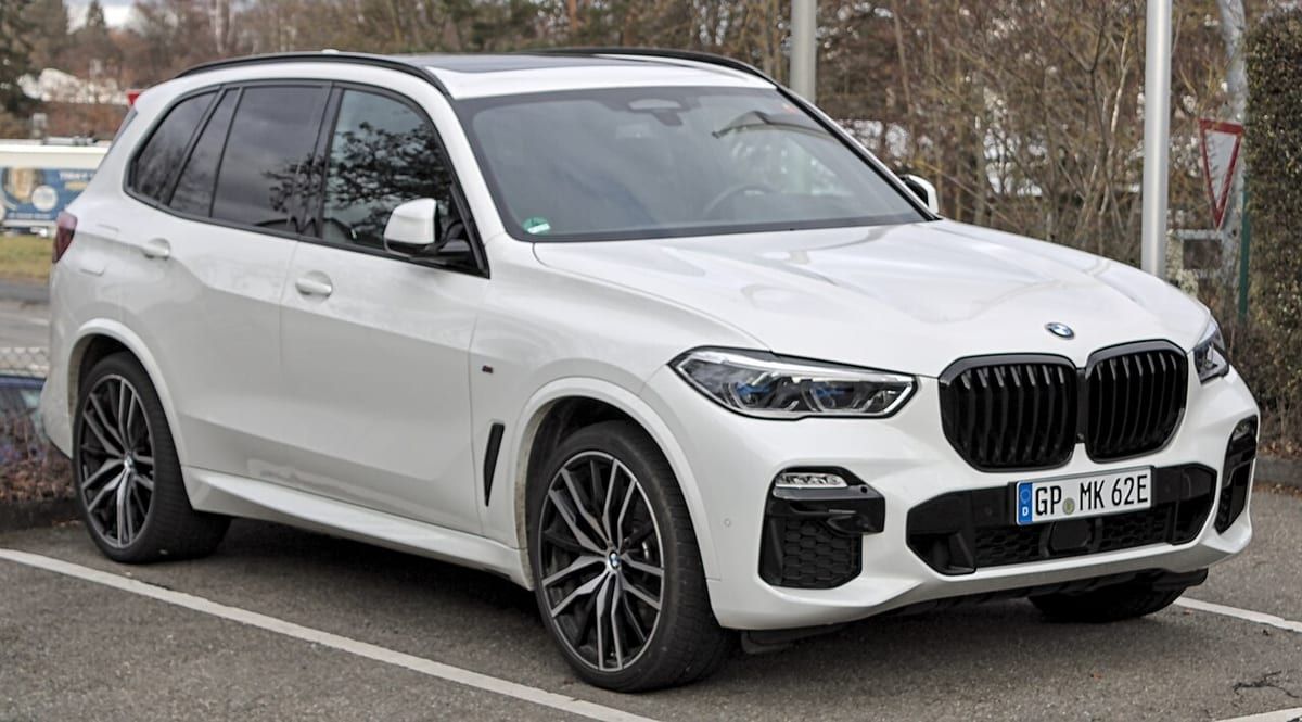 BMW X5 G05 (2018-2022) – schematy bezpieczników i przekaźników