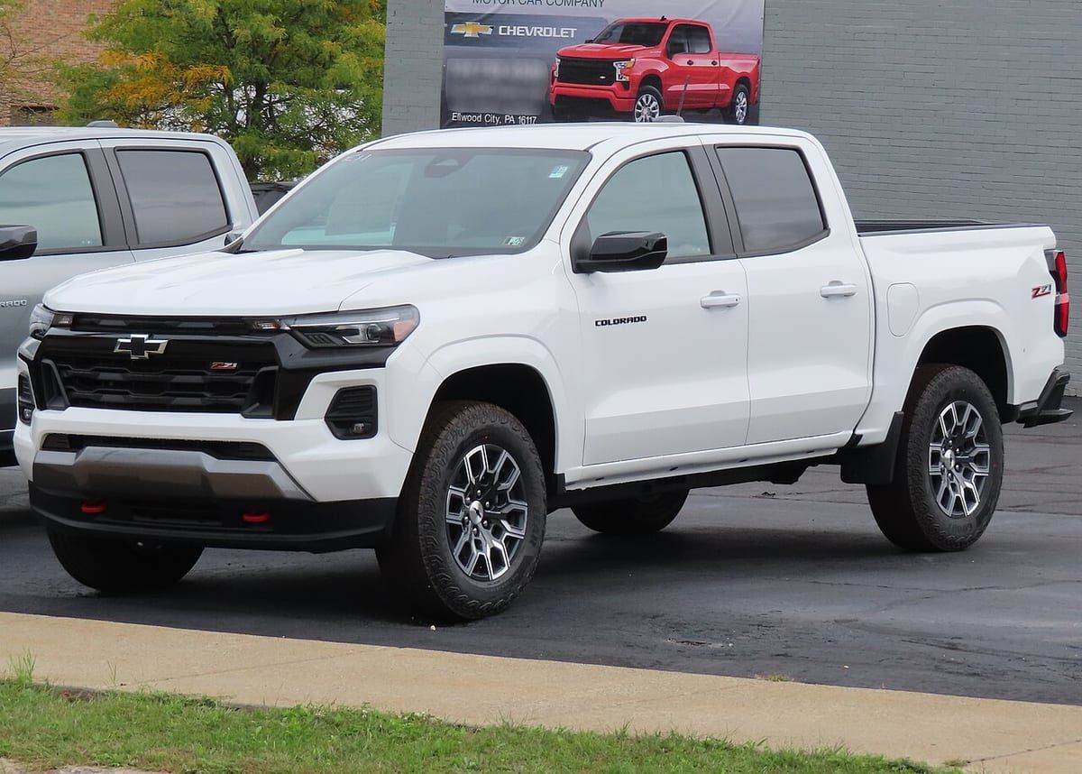 Chevrolet Colorado (2017) – schematy bezpieczników i przekaźników