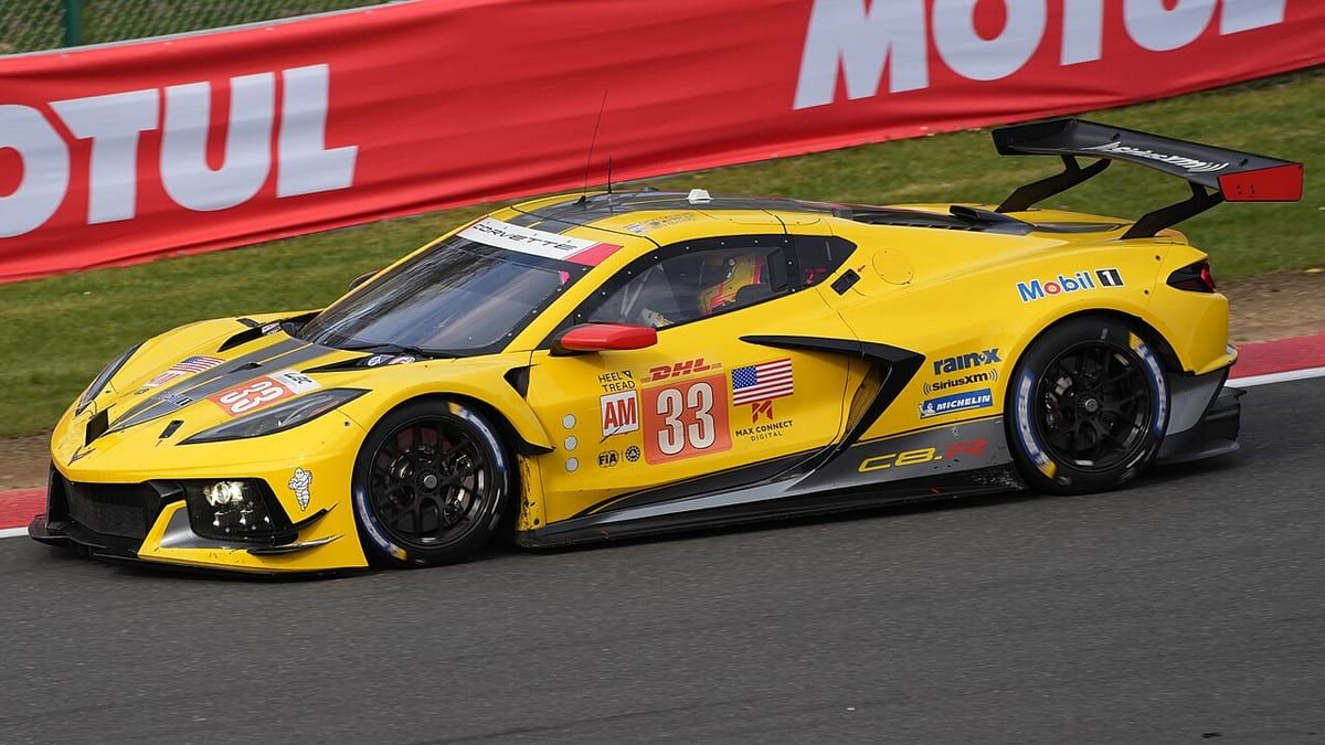 Chevrolet Corvette C8 (2020-2022) – schematy bezpieczników i przekaźników