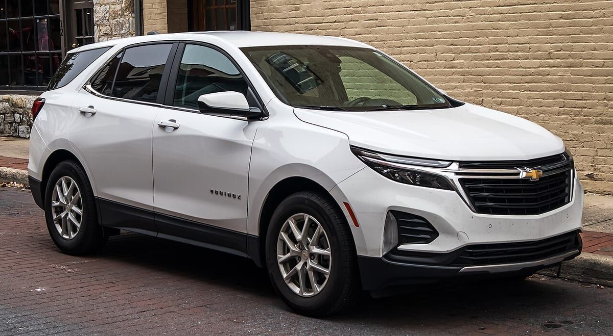 Chevrolet Equinox (2016-2022) – schematy bezpieczników i przekaźników