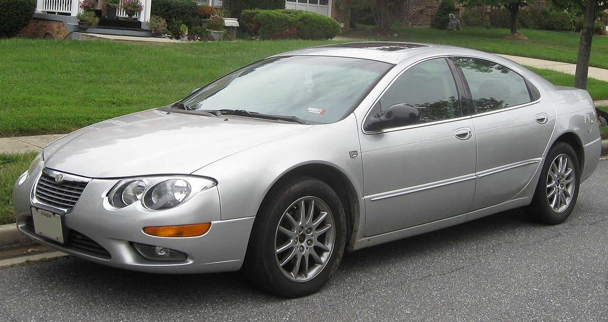 Chrysler 300M (1998-2004) – schematy bezpieczników i przekaźników