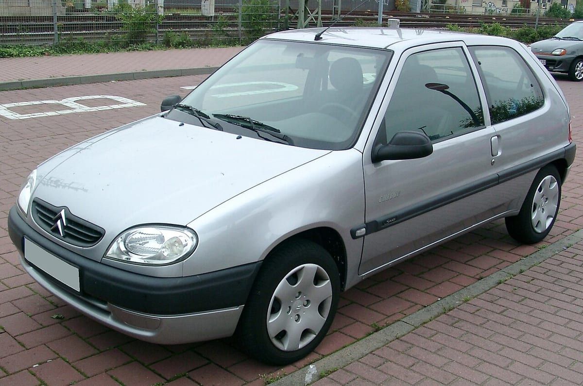 Citroën Saxo (1996-2003) – schematy bezpieczników i przekaźników
