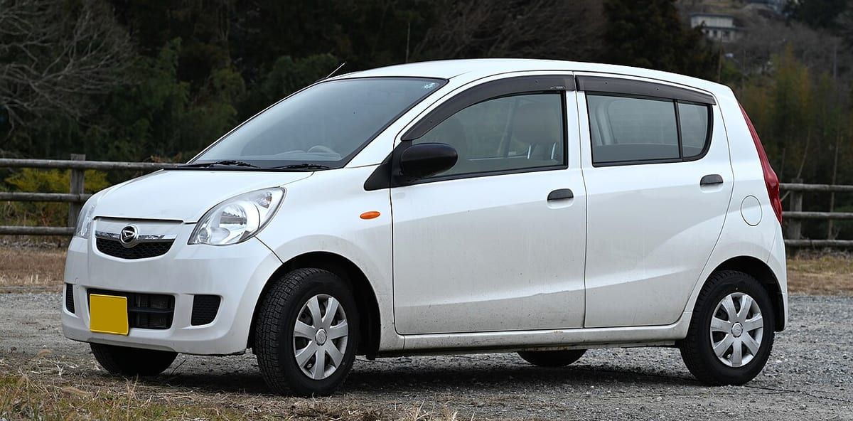 Daihatsu Mira i Cuore (L700) (1998-2003) – schematy bezpieczników i przekaźników