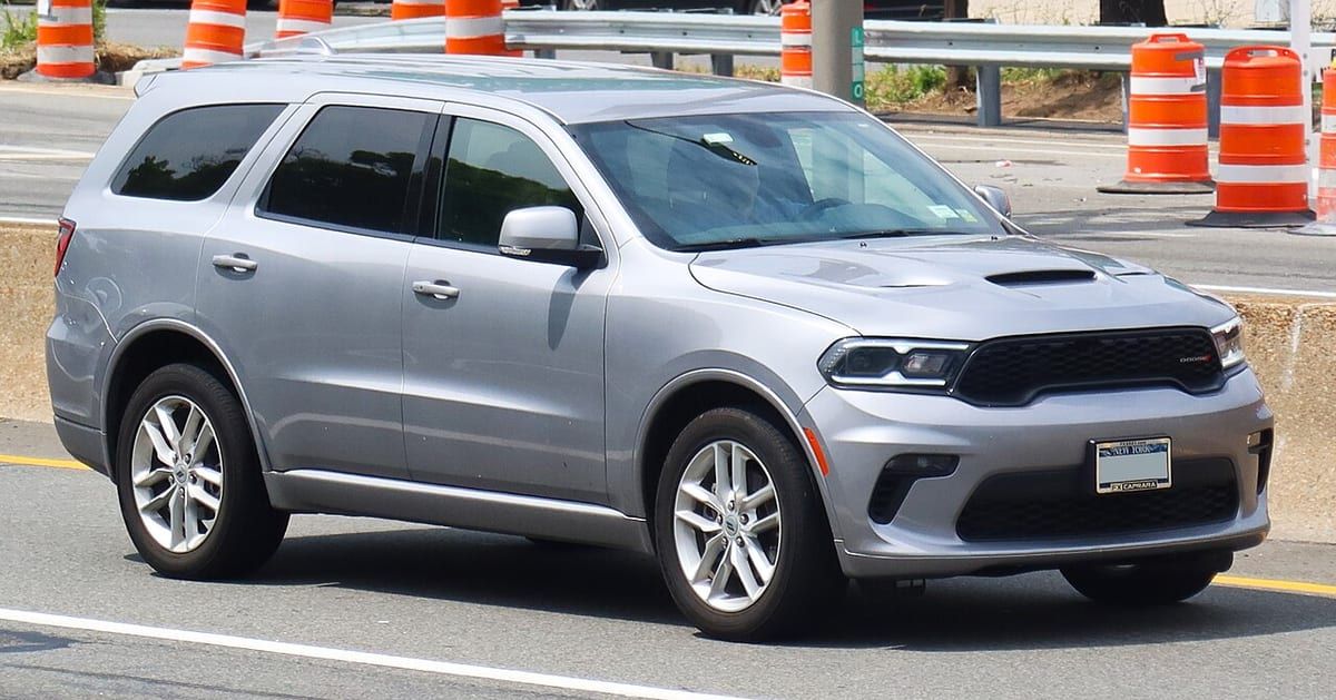 Dodge Durango (2016-2018) – schematy bezpieczników i przekaźników