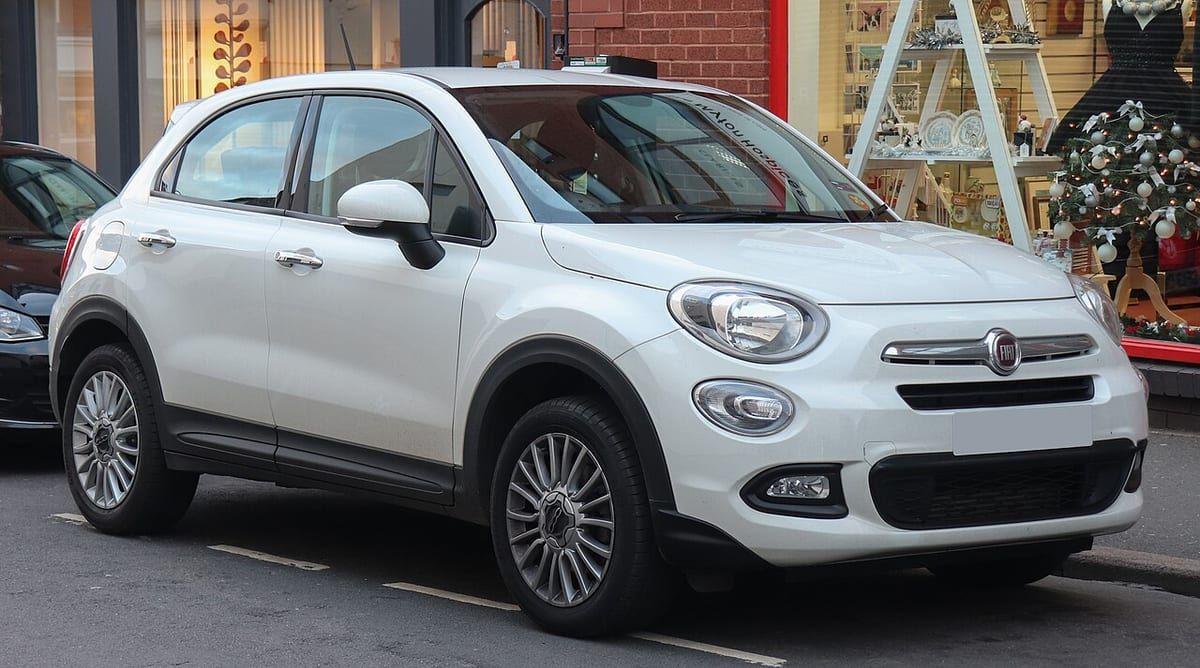 Fiat 500X (2021) – schematy bezpieczników i przekaźników