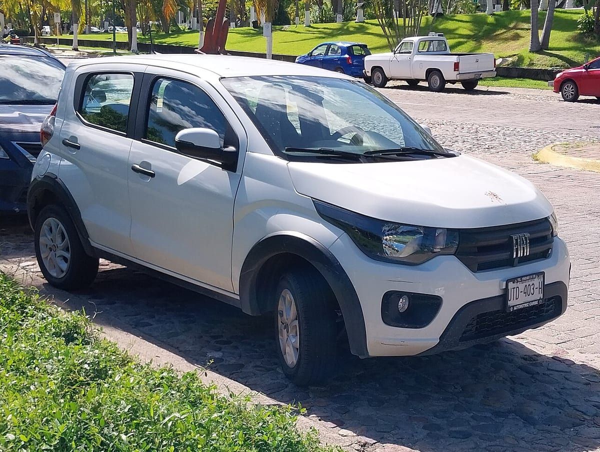Fiat Mobi (2017-2021) – schematy bezpieczników i przekaźników