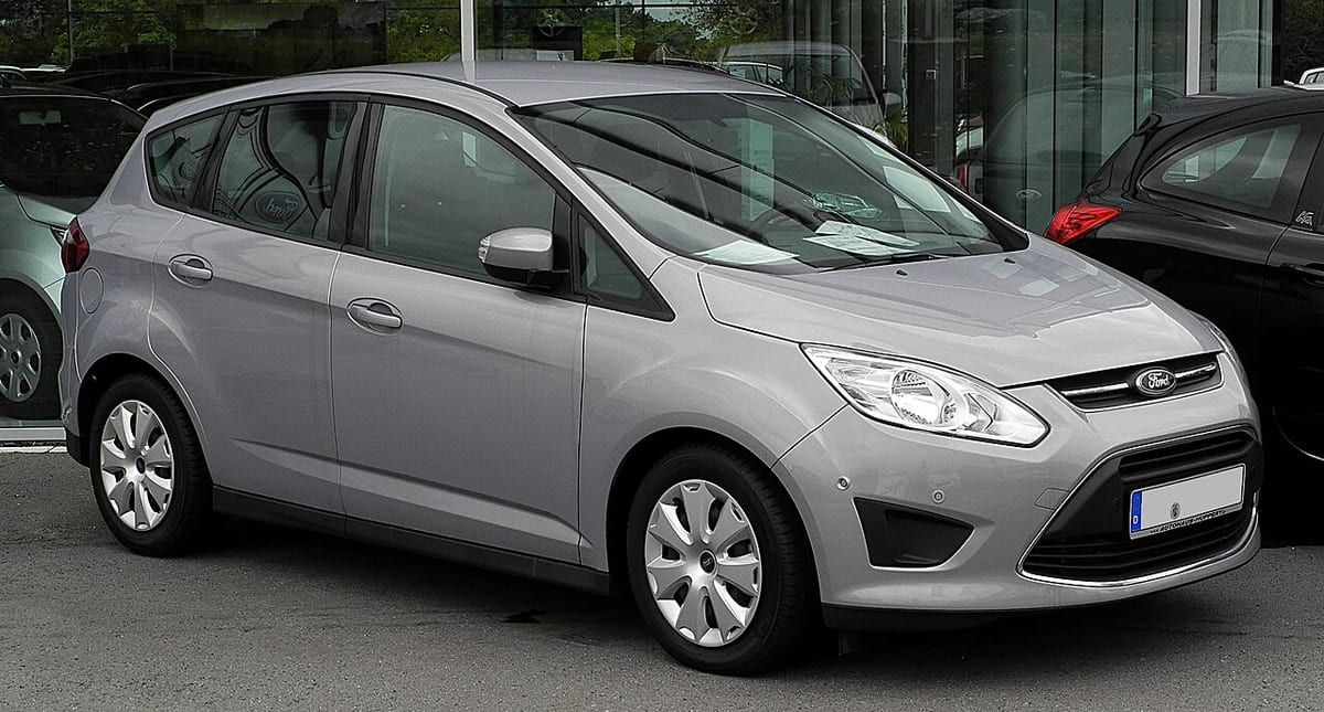 Ford C-MAX Hybrid (2017-2018) – schematy bezpieczników i przekaźników