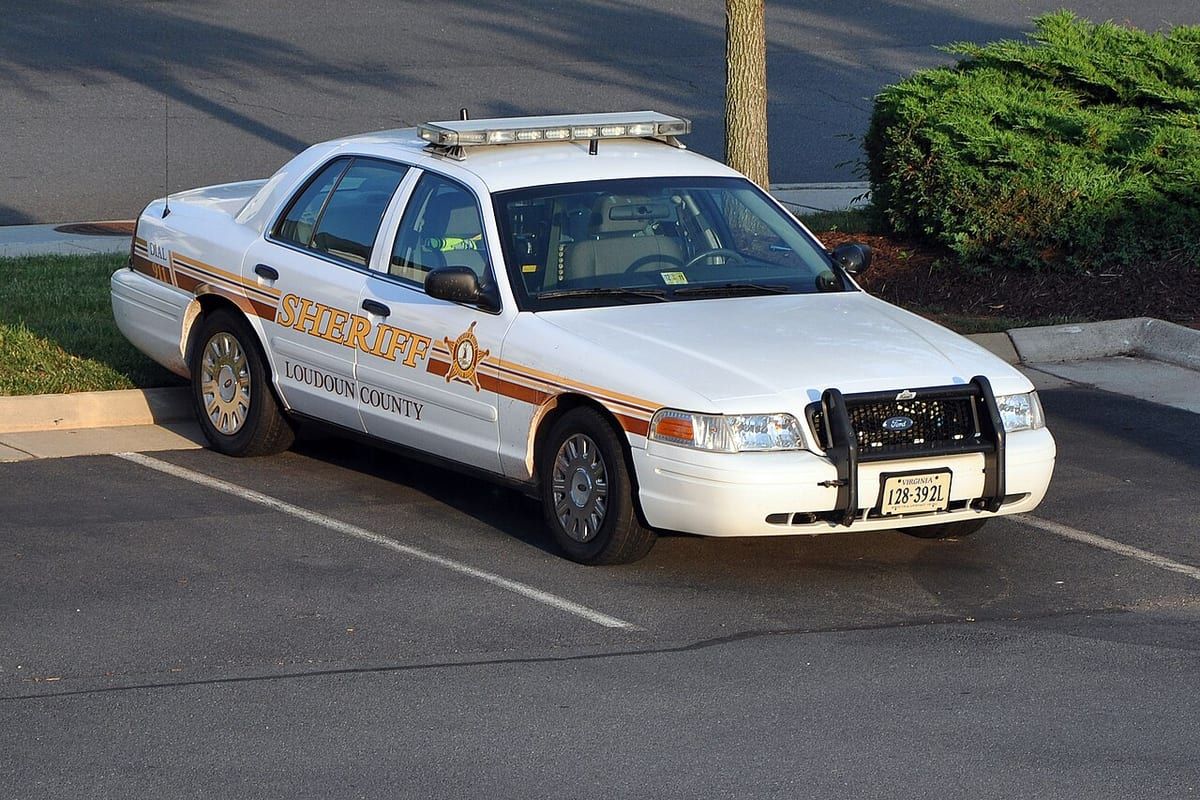 Ford Crown Victoria II (2003-2012) – schematy bezpieczników i przekaźników