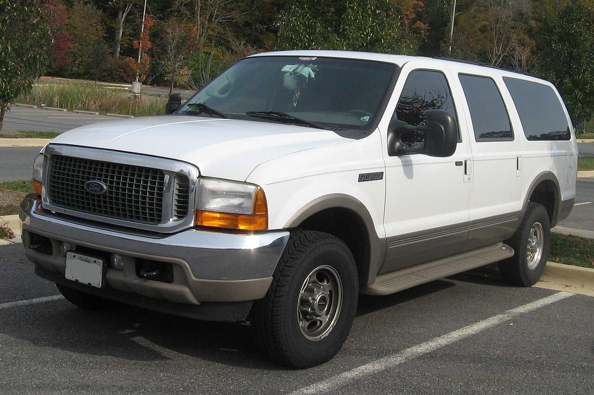 Ford Excursion (1999-2005) – schematy bezpieczników i przekaźników