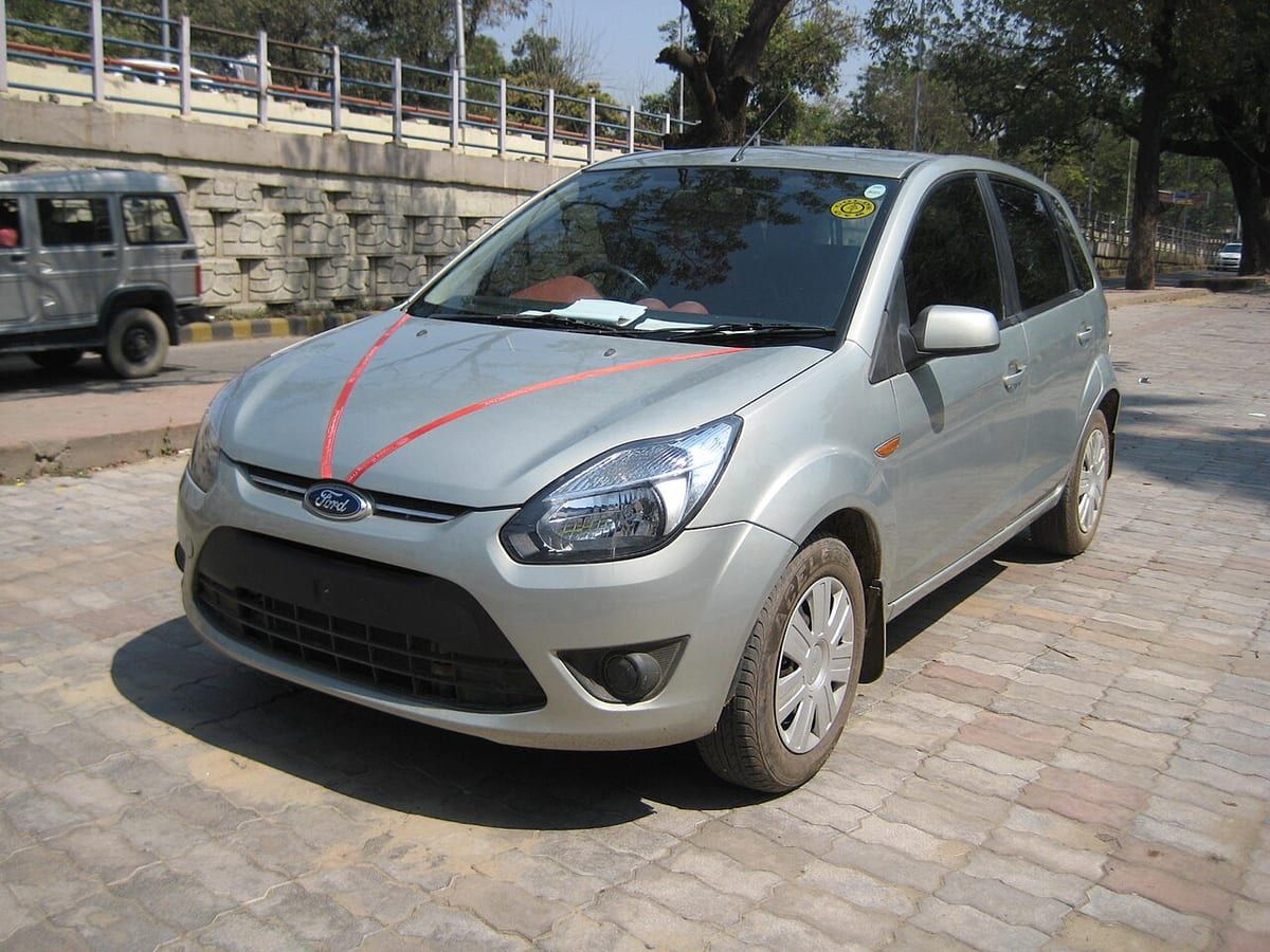 Ford Figo (2016-2019) – schematy bezpieczników i przekaźników