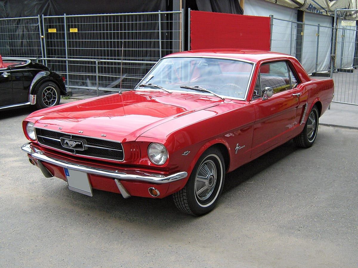 Ford Mustang VI (2020) – schematy bezpieczników i przekaźników