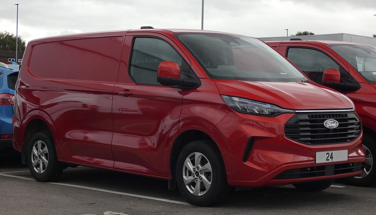 Ford Transit Custom (2017-2018) – schematy bezpieczników i przekaźników