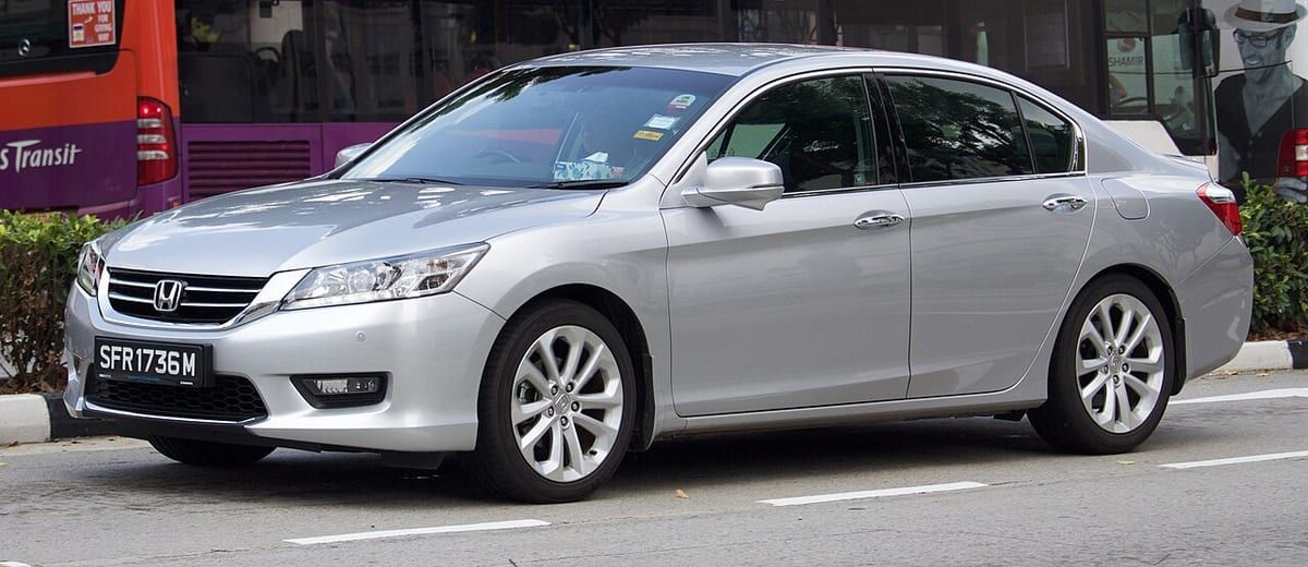 Honda Accord VII (2003) – schematy bezpieczników i przekaźników