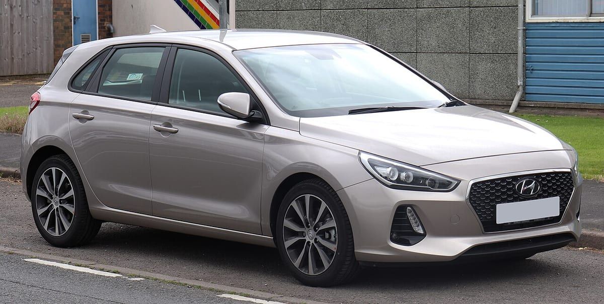 Hyundai i30 PD (2020) – schematy bezpieczników i przekaźników