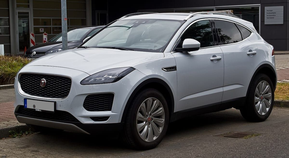 Jaguar E-Pace (X540) (2018-2023) – schematy bezpieczników i przekaźników