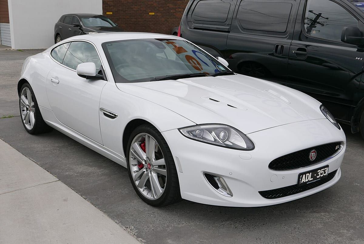 Jaguar XK (X150) (2006-2014) – schematy bezpieczników i przekaźników
