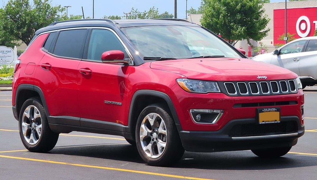 Jeep Compass MK49 (2009-2010) – schematy bezpieczników i przekaźników