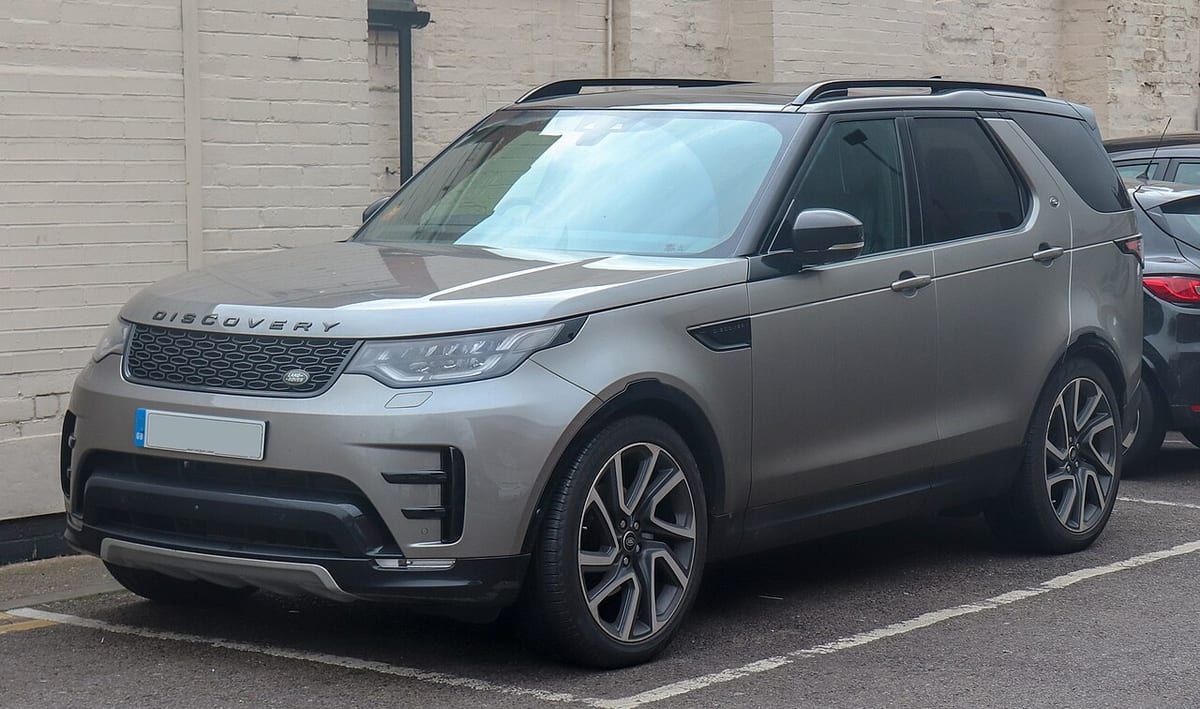 Land Rover Discovery IV i LR4 (2009-2016) – schematy bezpieczników i przekaźników