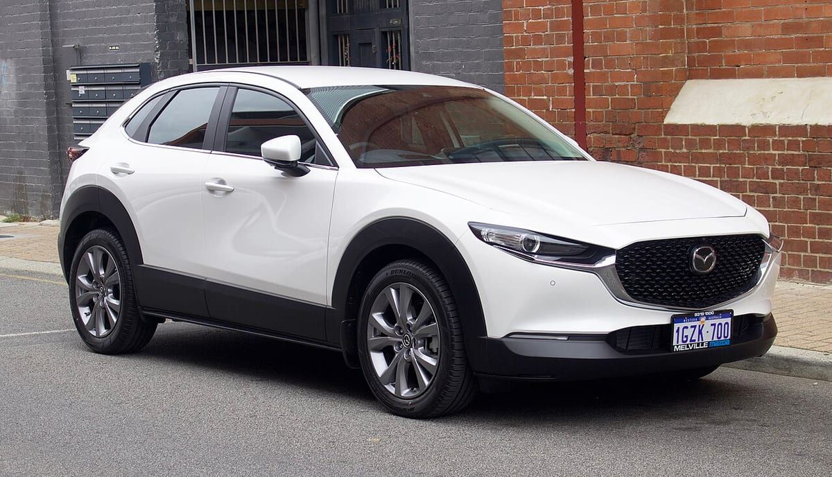 Mazda CX-30 (2020) – schematy bezpieczników i przekaźników