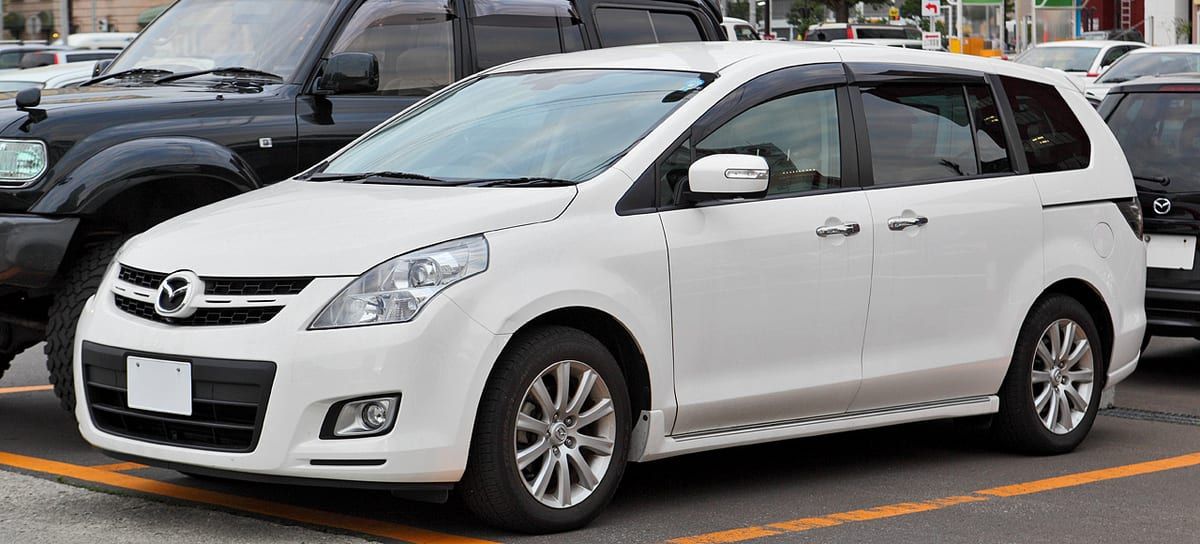 Mazda MPV (2002-2006) – schematy bezpieczników i przekaźników