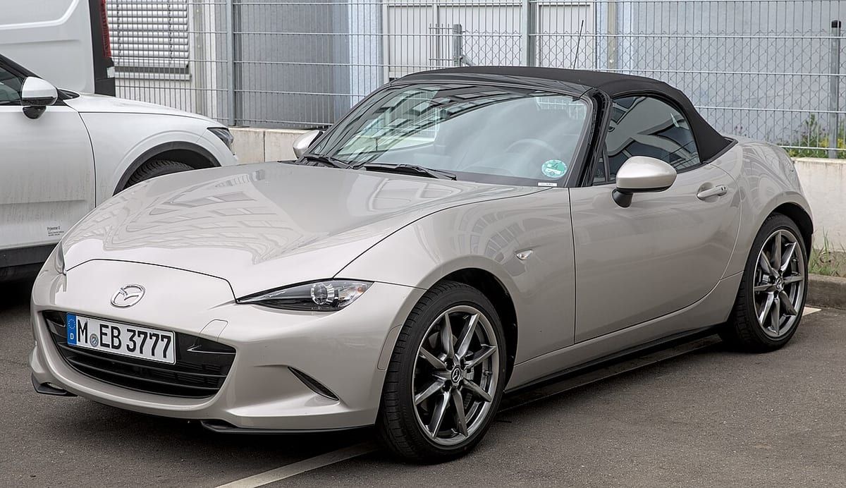 Mazda MX-5 IV (2018-2023) – schematy bezpieczników i przekaźników