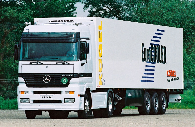 Mercedes-Benz Actros MP5 (2019-2023) – schematy bezpieczników i przekaźników