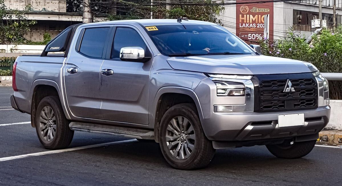 Mitsubishi L200 IV (2006-2015) – schematy bezpieczników i przekaźników