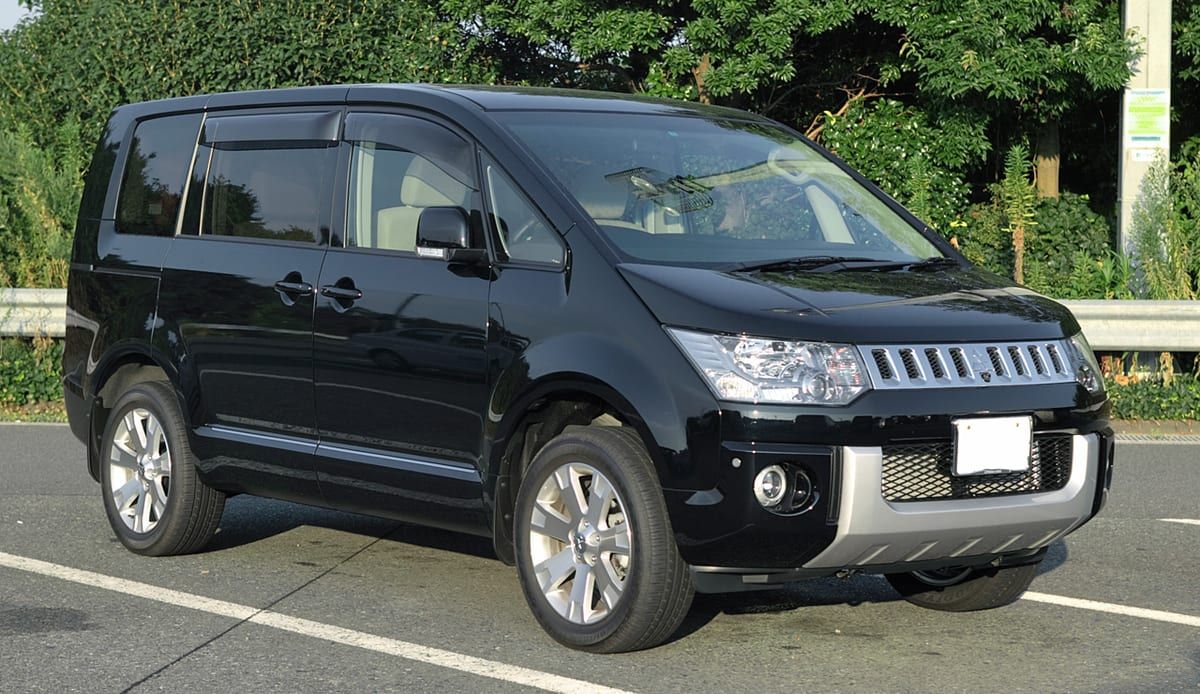 Mitsubishi L400 (1994-2006) – schematy bezpieczników i przekaźników