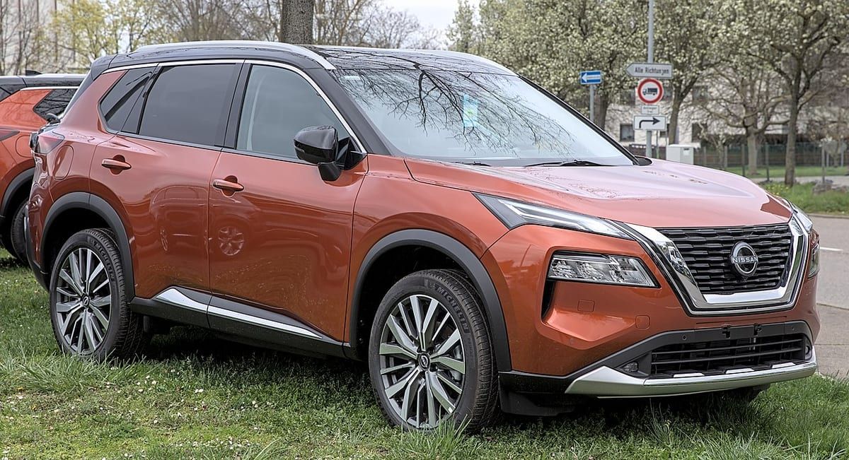 Nissan X-Trail T30 (2001-2007) – schematy bezpieczników i przekaźników