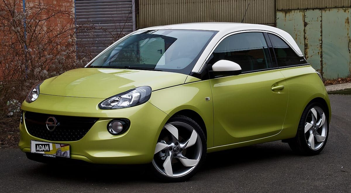 Opel Adam (2018-2019) – schematy bezpieczników i przekaźników
